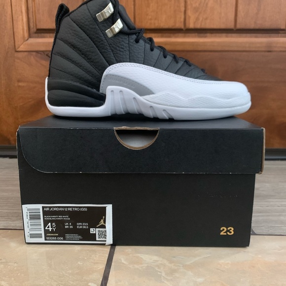 Air Jordan 12 Retro Playoff  2022 GS Size 4.5Y(6W) 153265-006 New In Box - Picture 4 of 6